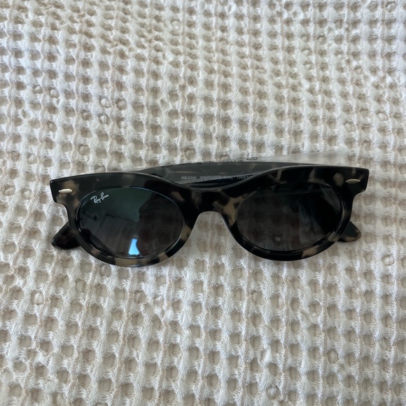 Wayfarer Oval - Grey Havana - Picture 3 of 6